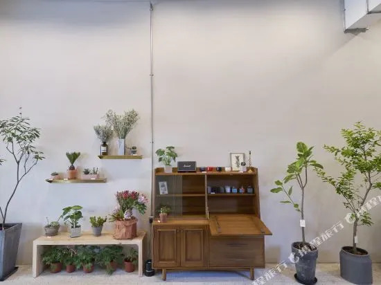 More than a flower shop design hotel