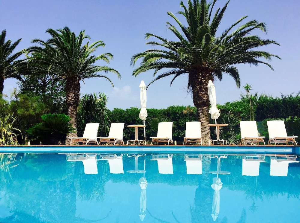 Apartment With one Bedroom in Galatone, With Pool Access, Furnished Te