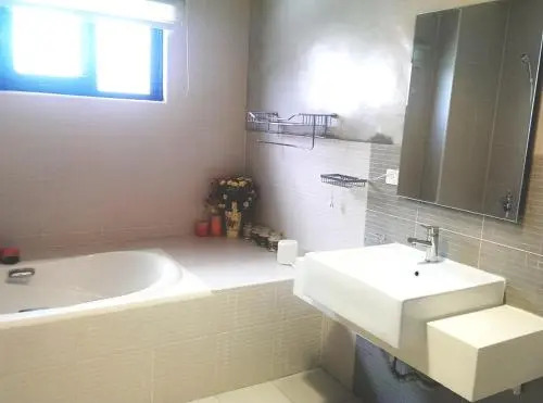 282 Hall B&B