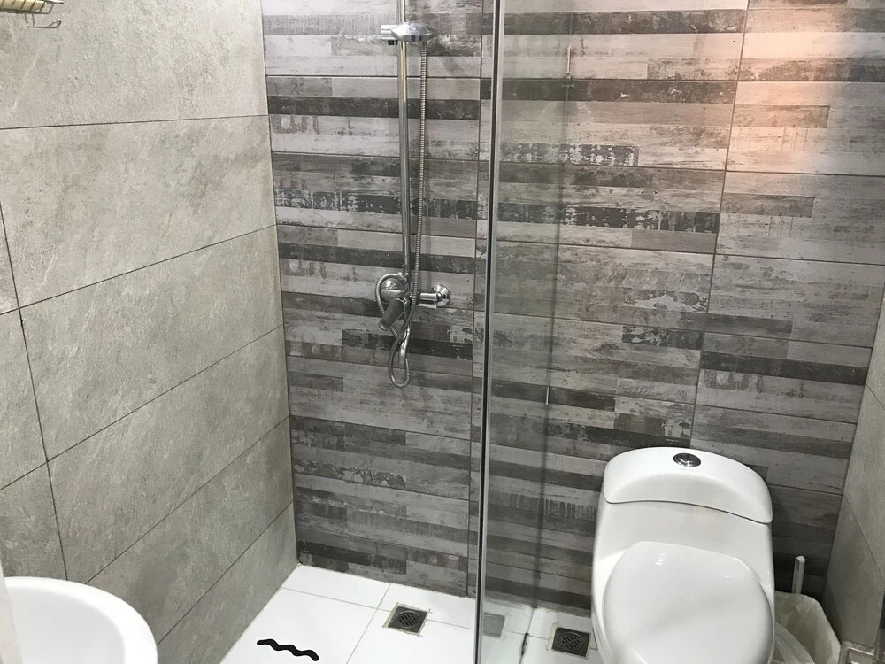 Ocean View 3bedroom With Amazing View in the Middle of Town Late Night Walks