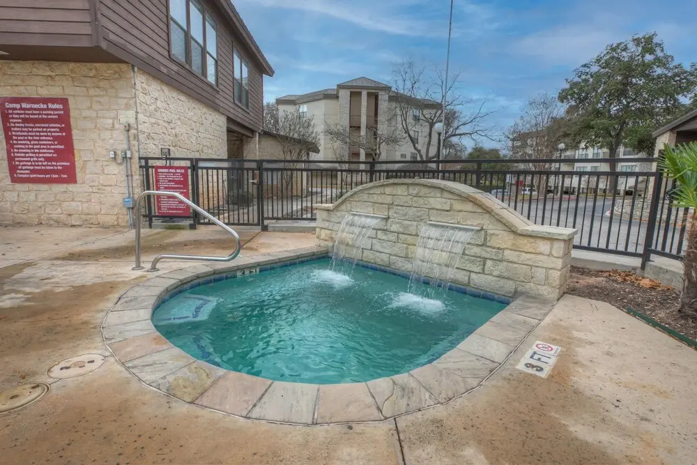 Luxury Riverfront Condo 1 BLK to Schlitterbahn!