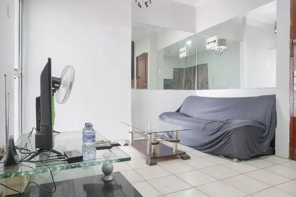Comfy 2Br At Gajah Mada Mediterania Apartment