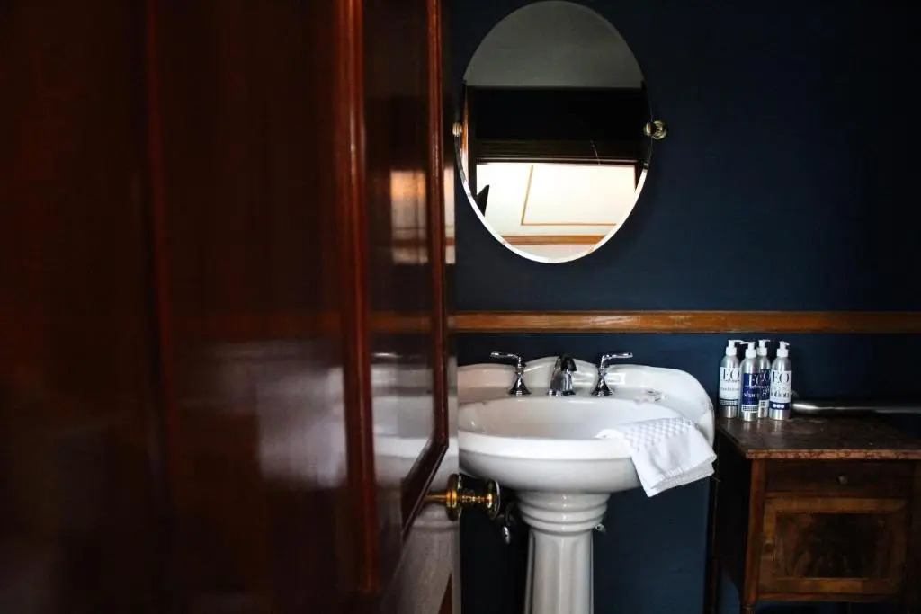 Shelburne Hotel