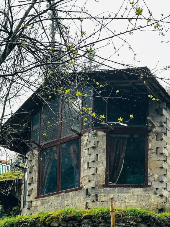 Sunshine Cafe & Cottage Riverside