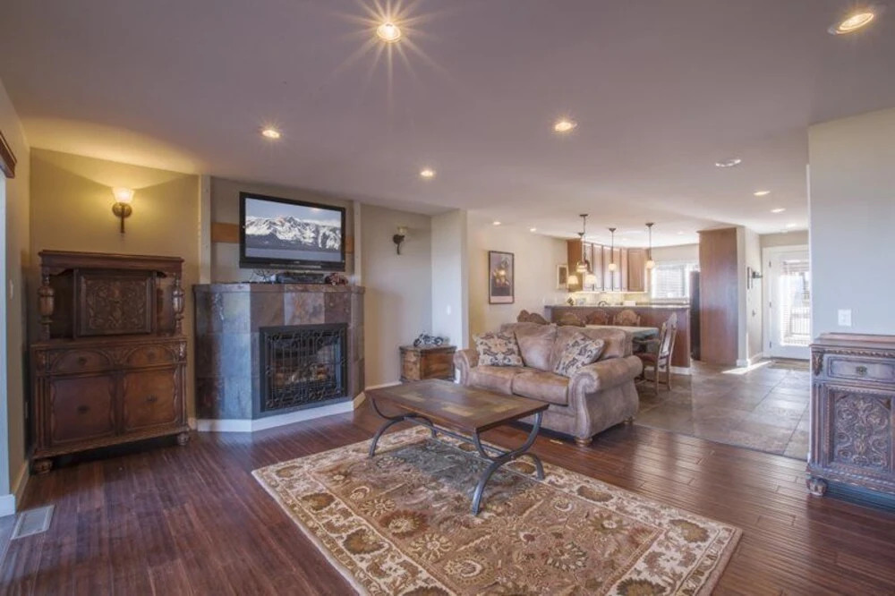 761 Lakeview Avenue #2, 2Br Townhouse