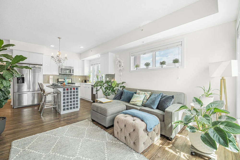 The Iris DT Condo with AC in Mission