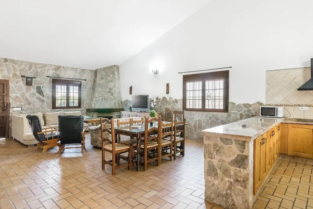 Chalet con Piscina Privada cerca del pueblo