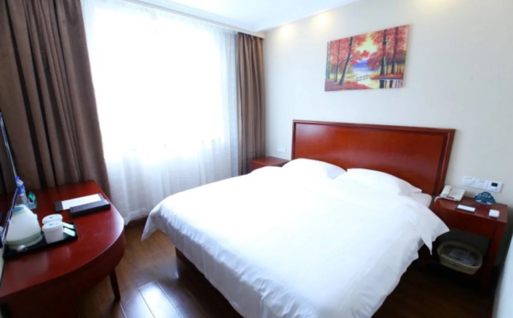 GreenTree Inn YunCheng South of Railway Station North FengHuang Road Shell Hotel