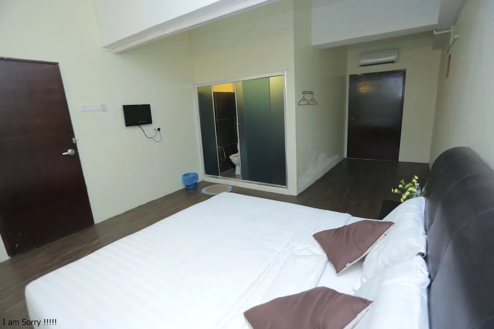 JAM Hotel Kota Warisan Near ERL Salak Tinggi Sepang