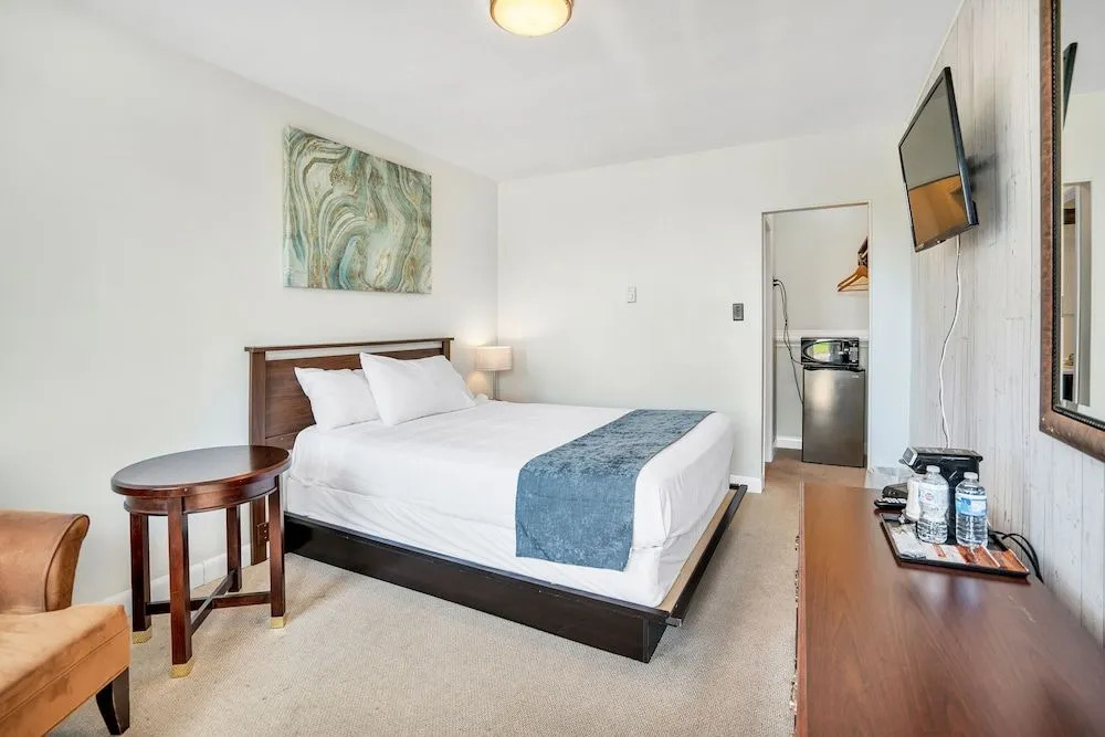 Hotel Port Colborne ON