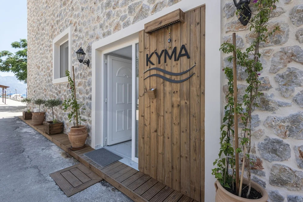 Kyma Rooms & Suites