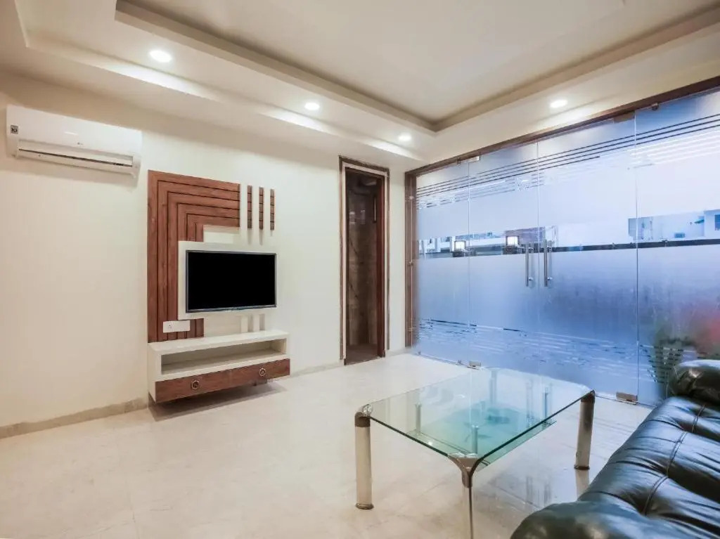 Hotel Maharaja Palace Boutique Hotels Near Medanta Medicity Gurgaon