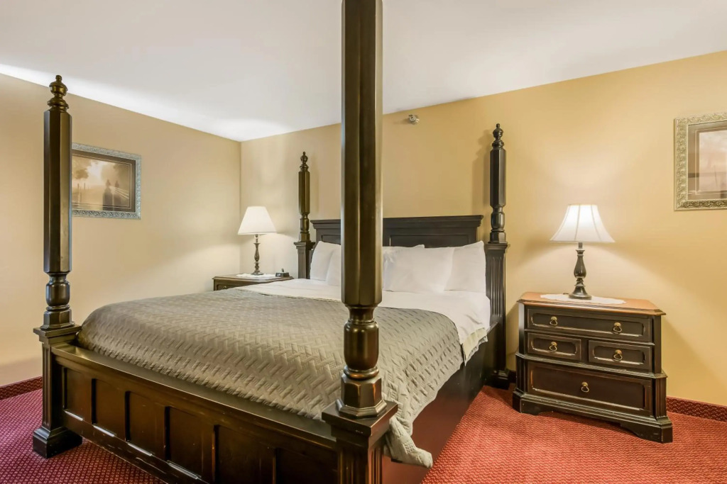Econo Lodge Rice Lake