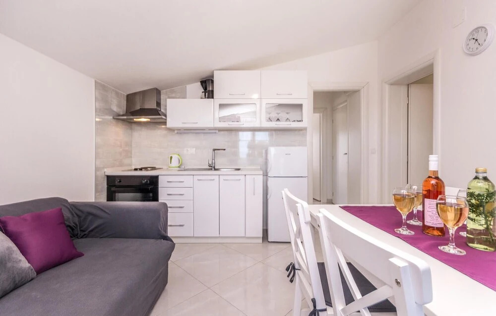 Gorgeous Home In Donje Rastane