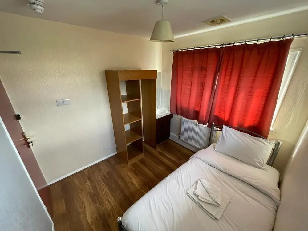 ST NICHOLAS HOTEL