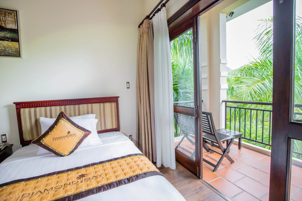 Diamond Bay Resort & Spa
