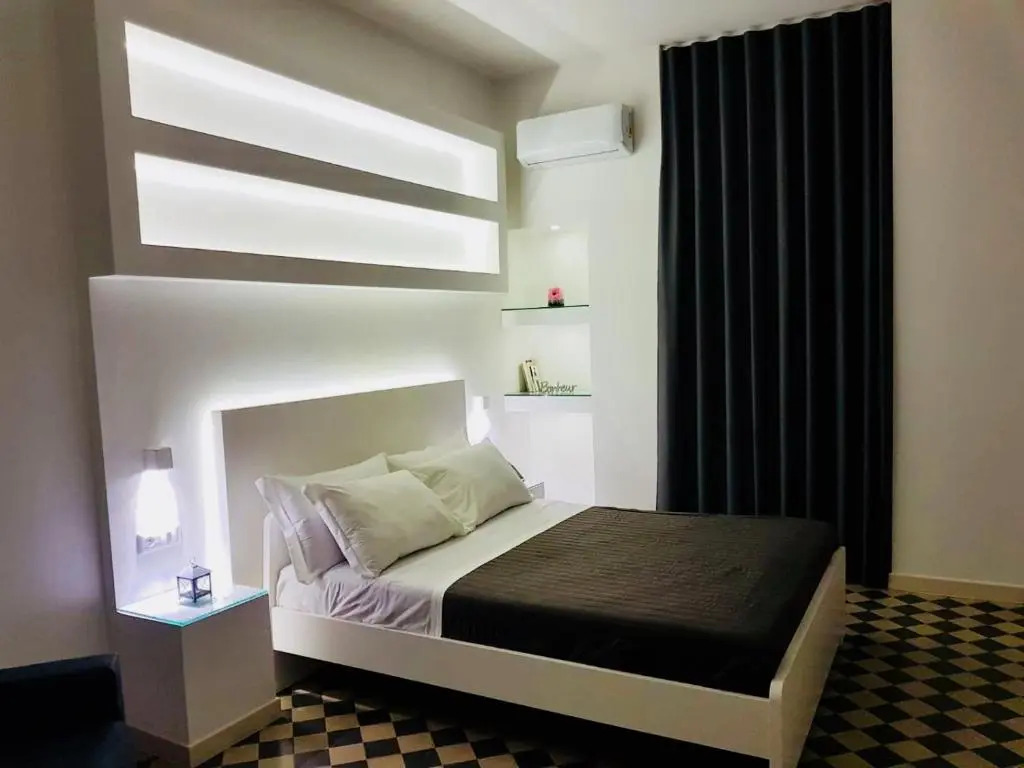 VILLA ADELAIDE SUITE & ROOM