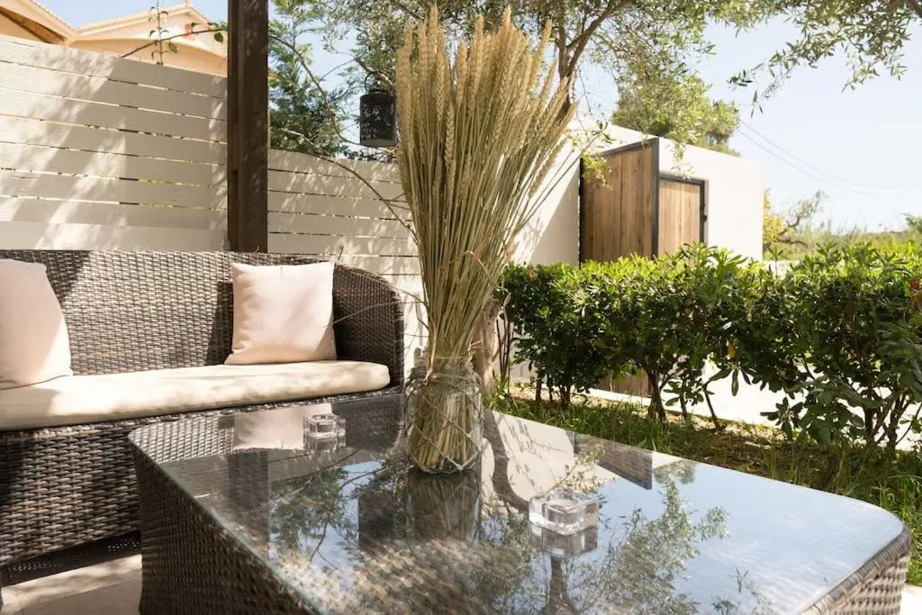 PIERINA HOUSE (by the Tsilivi beach)