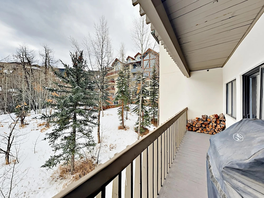 1206 Village Road Condo Unit B206 1 Bedroom 2 Bathrooms Condo