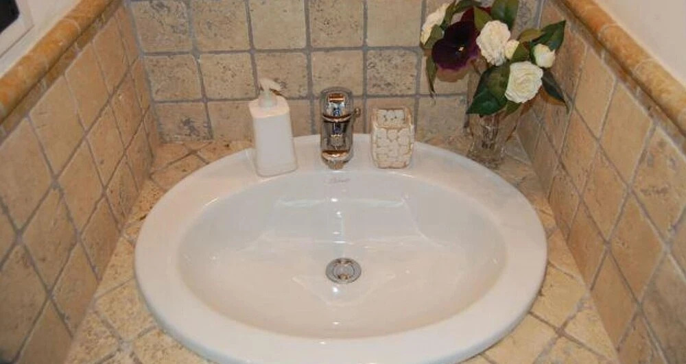 Sant Andrea in Rome With 2 Bedrooms and 1 Bathrooms