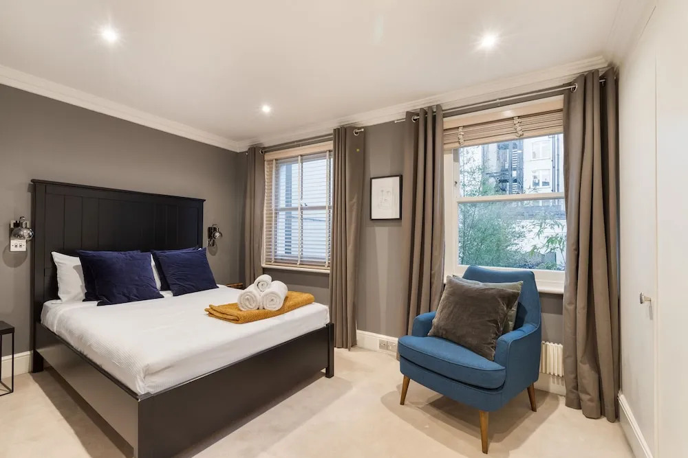 Knightsbridge - Hyde Park Apartment