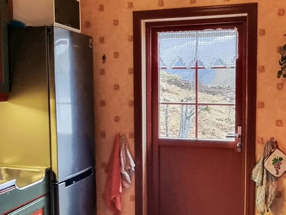 Nice Home In Hundeidvik With House Sea View