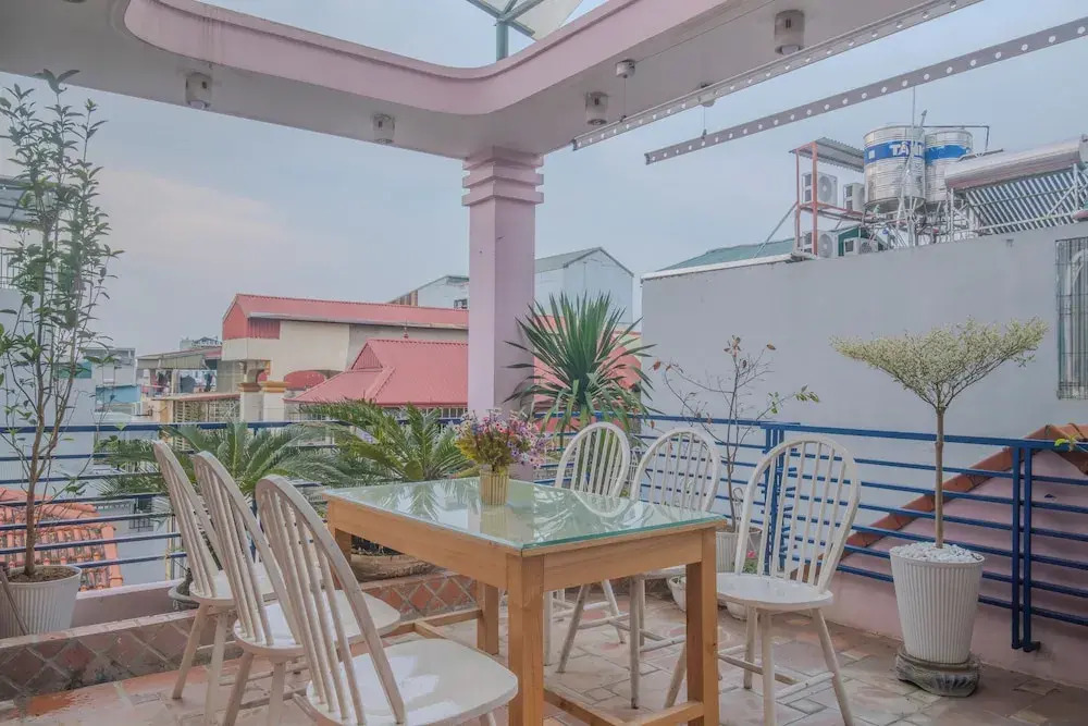 La Sen Westlake Tay Ho Homestay