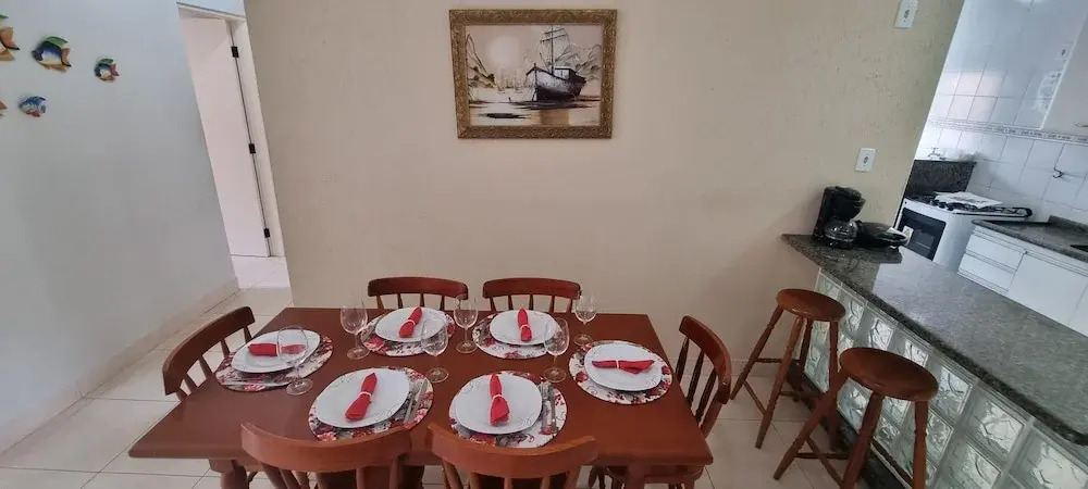 Apartamento com piscina perto do mar de Ubatuba, aceitamos crianças