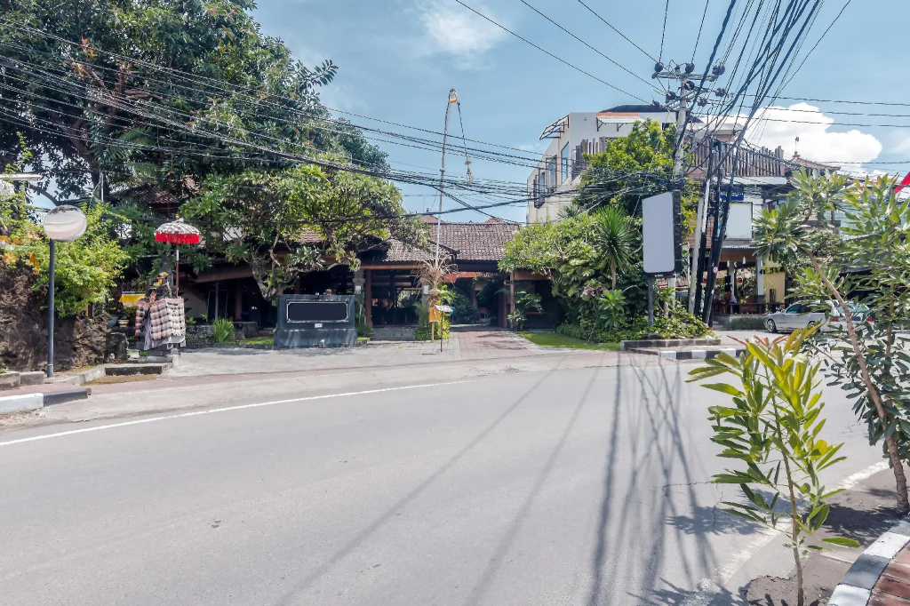 ZEN Rooms Seminyak Taman Petitenget