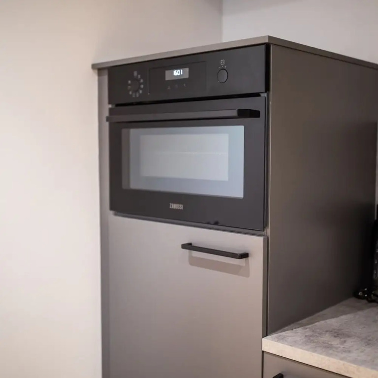 Souterrain 2BR Serviced Apartment