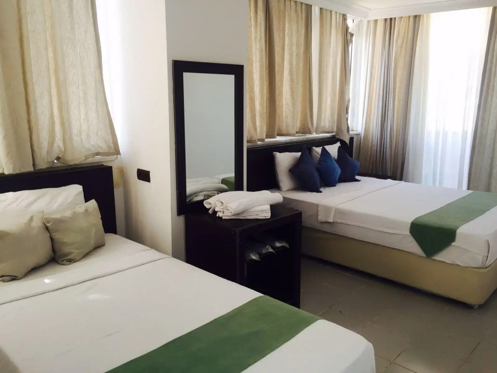 Temple Class Hotel