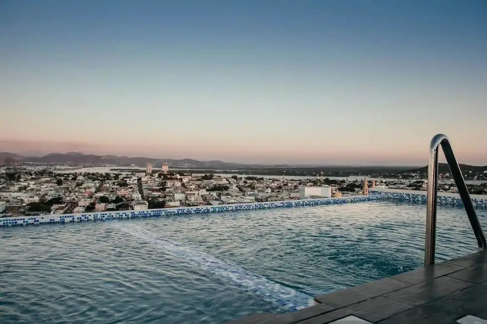 Condos AD 10