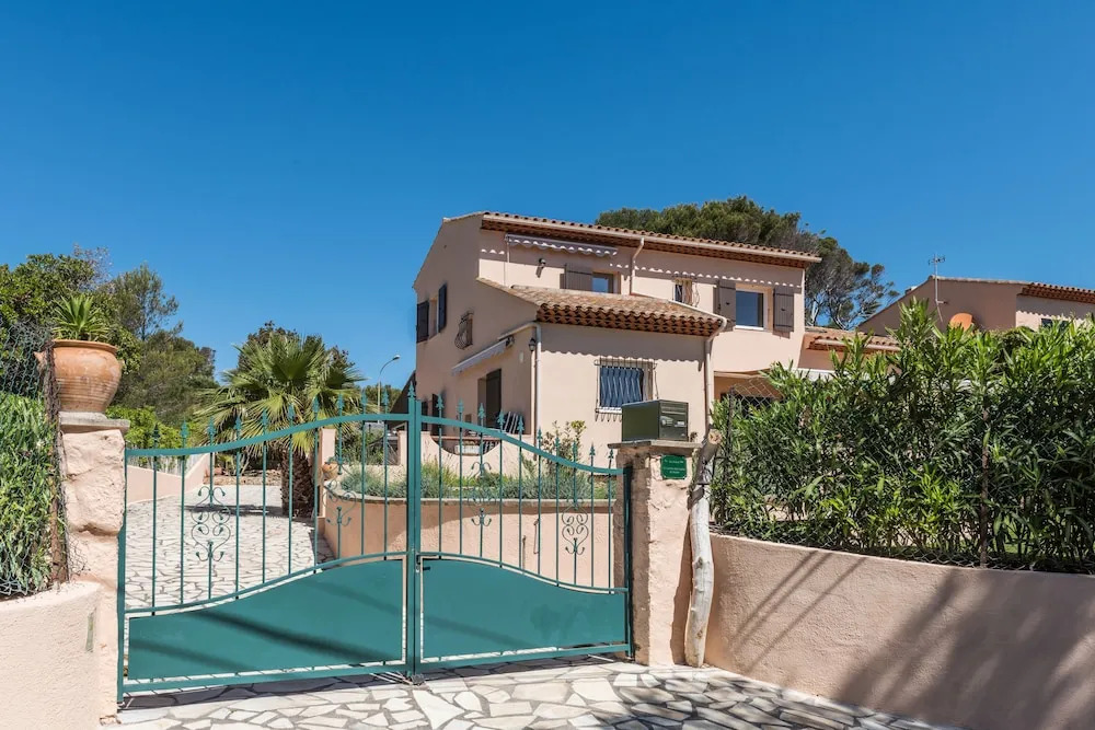 Villa Mistral