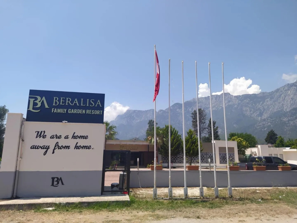 Отель Beralisa