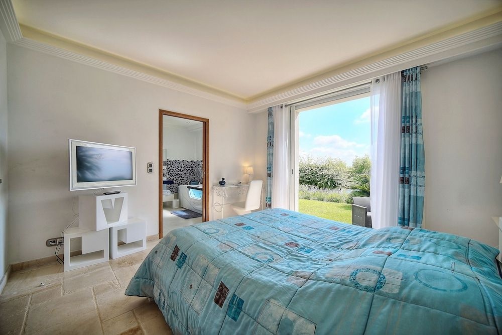 "AU HAVRE DE PAIX" 5 étoiles Prestige jacuzzi, hammam, sauna, PISCINE chauffée Mougins Cannes Grasse