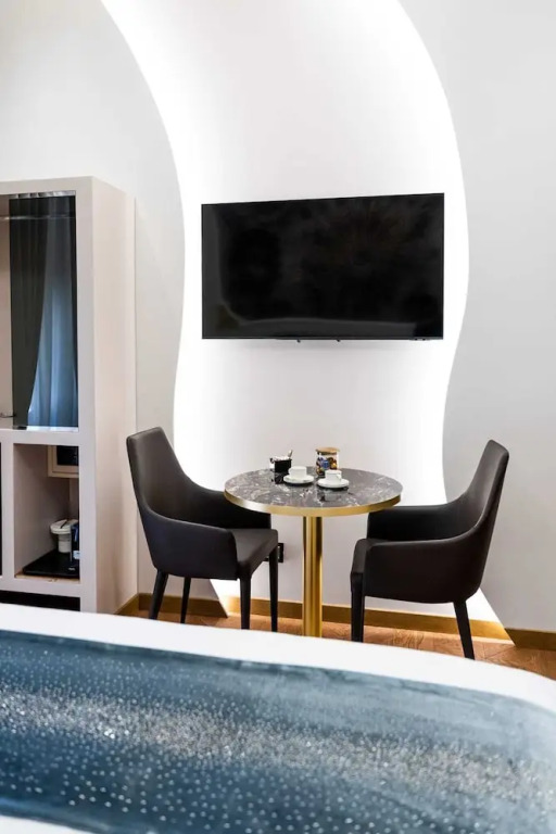 Queen Cattleya Suite