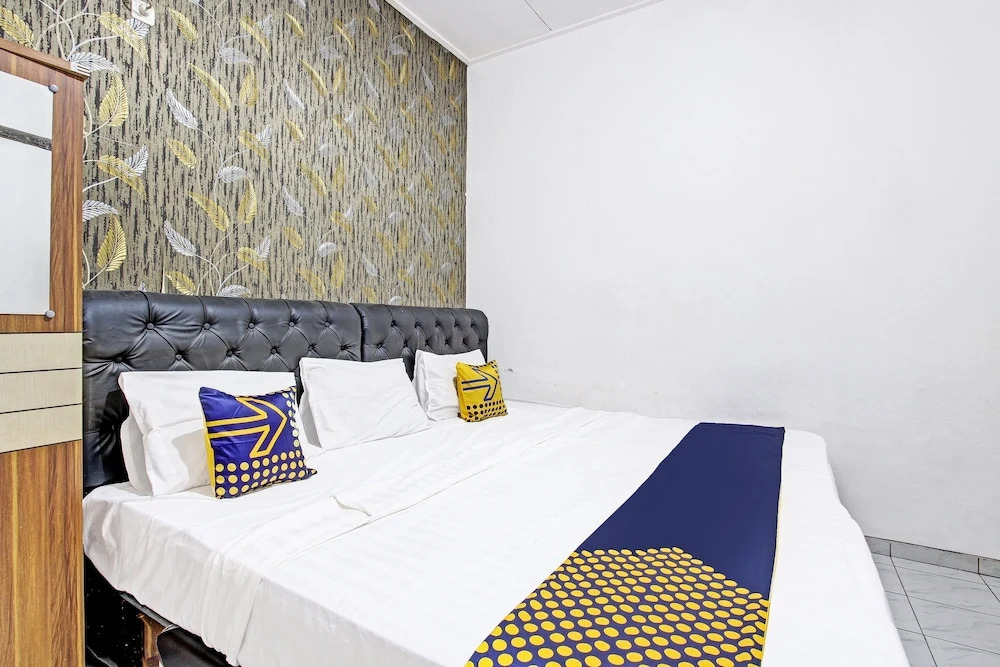 SPOT ON 91521 Mayong Guesthouse