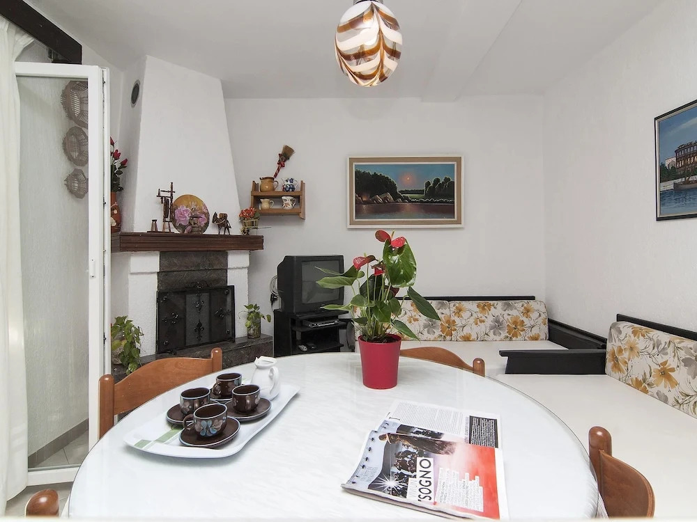 Apartments Amfora Valbandon