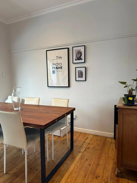 PRIVATE ROOM in Shared Apartment - Centrally Located in Green Point, Cape Town