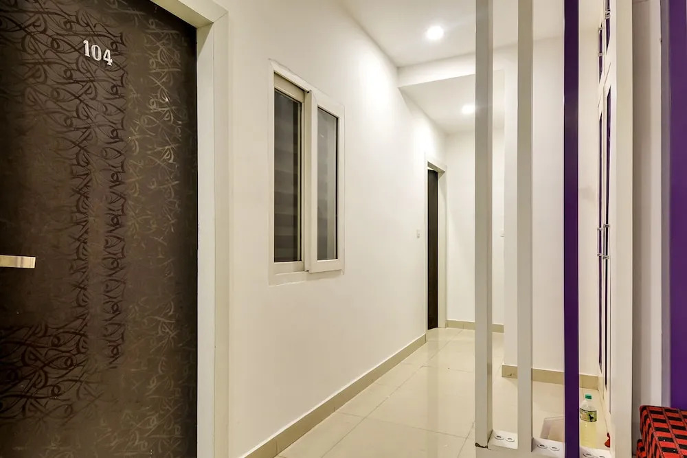 Oyo 60737 Hotel Purple Residency