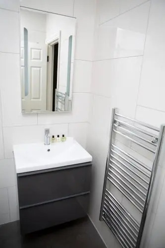 Apt 1, Trafalgar Square (1St Floor)