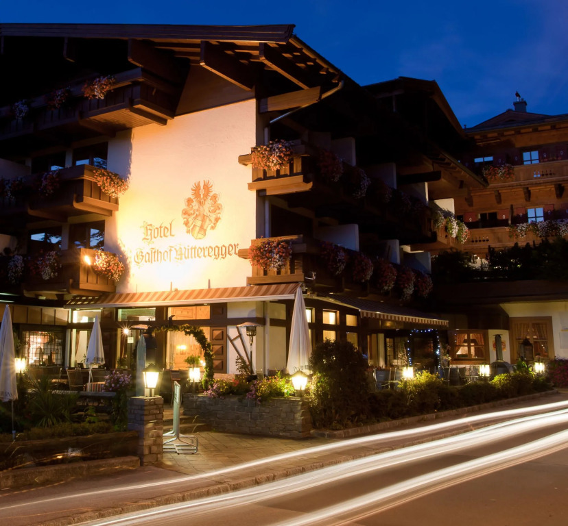 Hotel Gasthof Mitteregger -Best place in town with summercard and breakfast