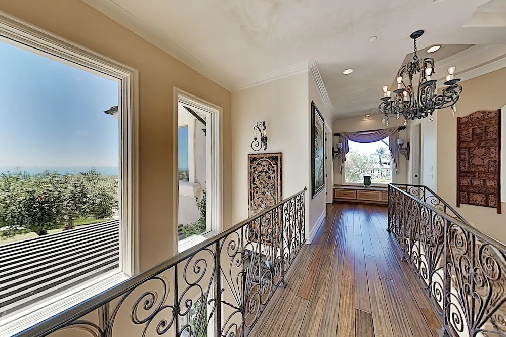 Ocean-View Villa W/ Home Gym, Heated Pool & SPA Home