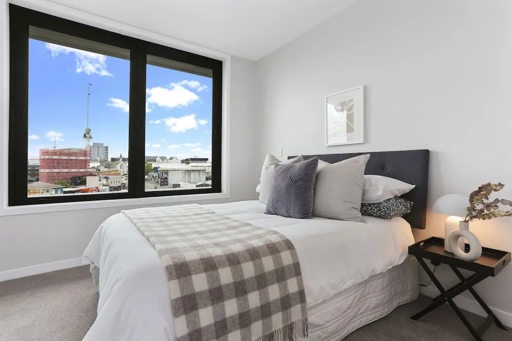 Enfield Sky- Brand New Penthouse