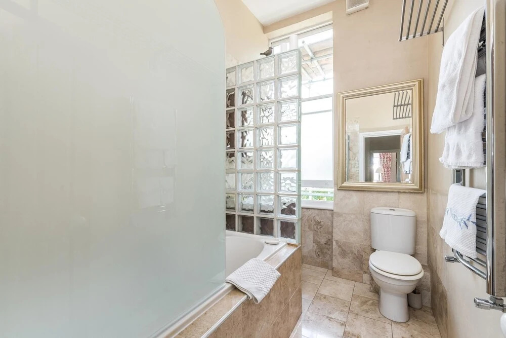 NEW Luxury 1BD Flat in Heart of Kensington Olympia