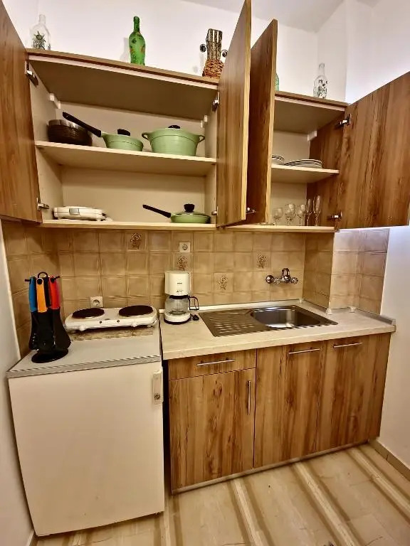 Alexandra Apartment 1