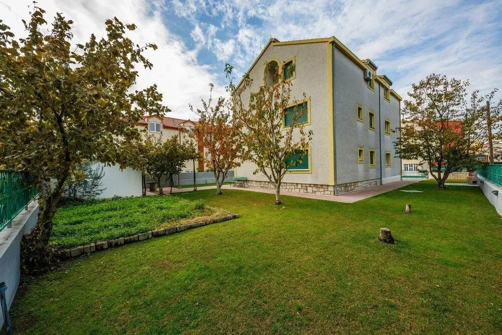 Apartments Pero