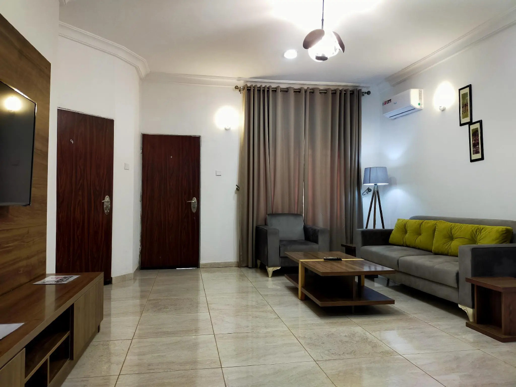 221 Apartments