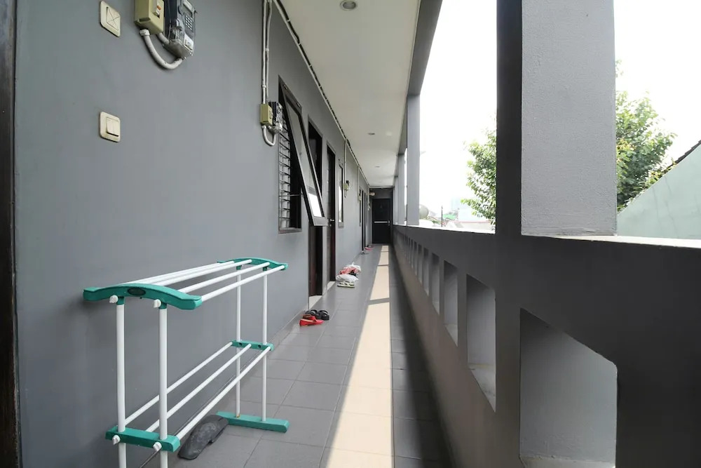 Airy Eco Mampang Prapatan Enam Belas 34B Jakarta