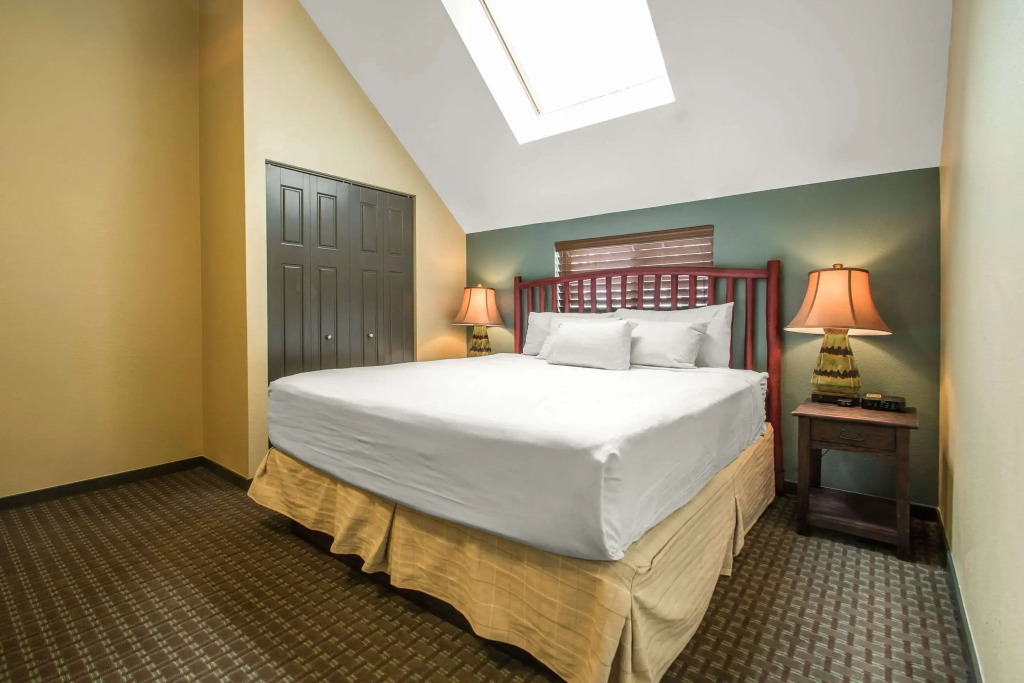 Hilton Grand Vacations Christmas Mountain Village Wisconsin